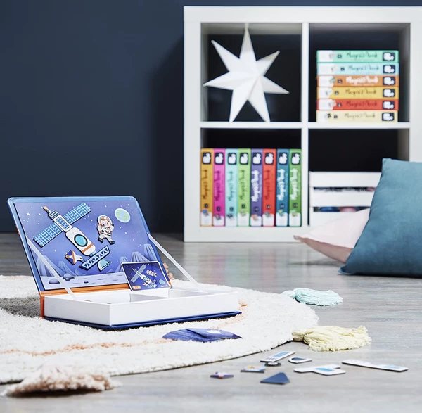 Janod Magneti' Book - Space 4 Janod Magneti' Book - Space