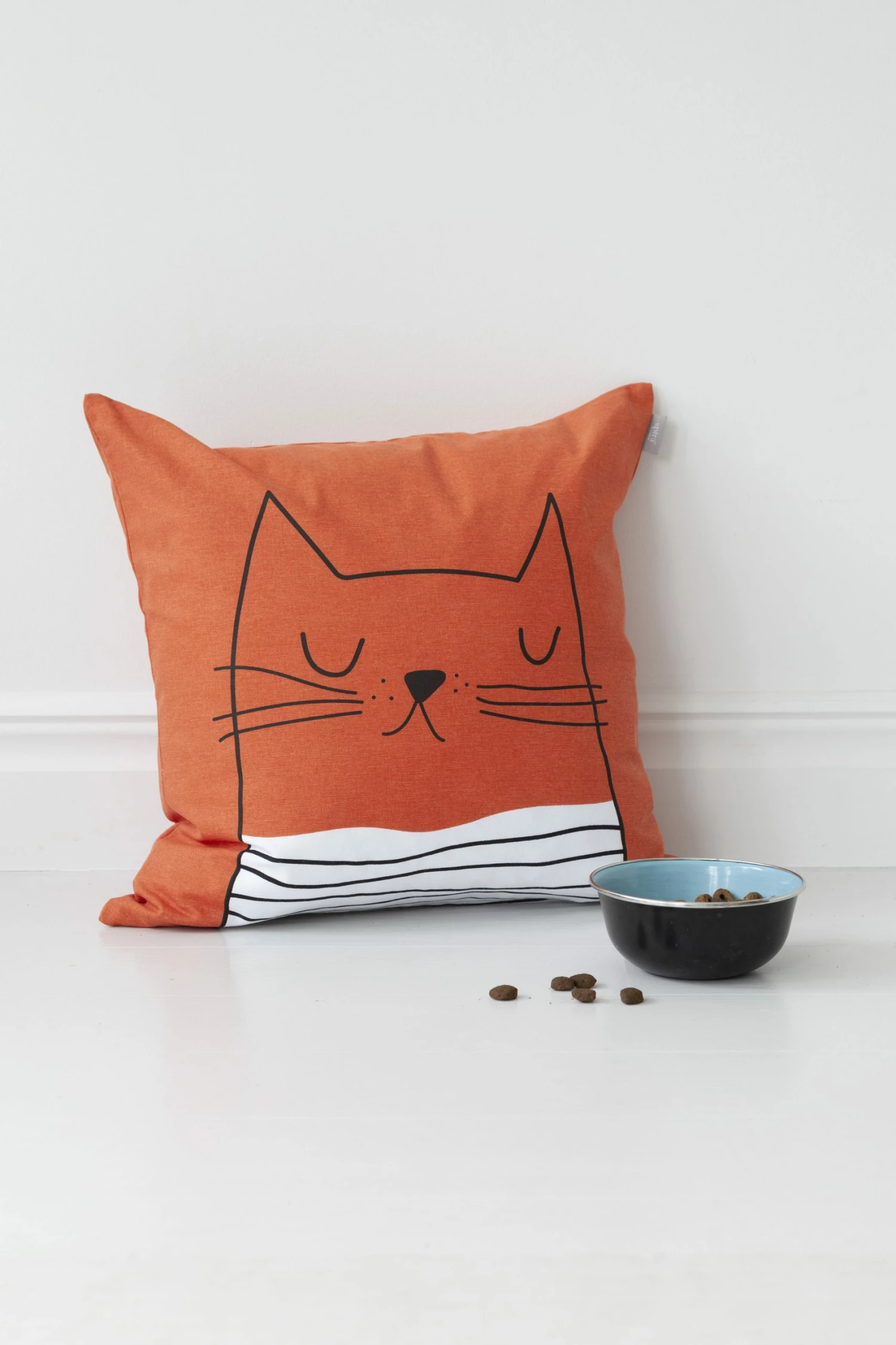 Spira of Sweden Gustav Cushion 3 Spira of Sweden Gustav Cushion